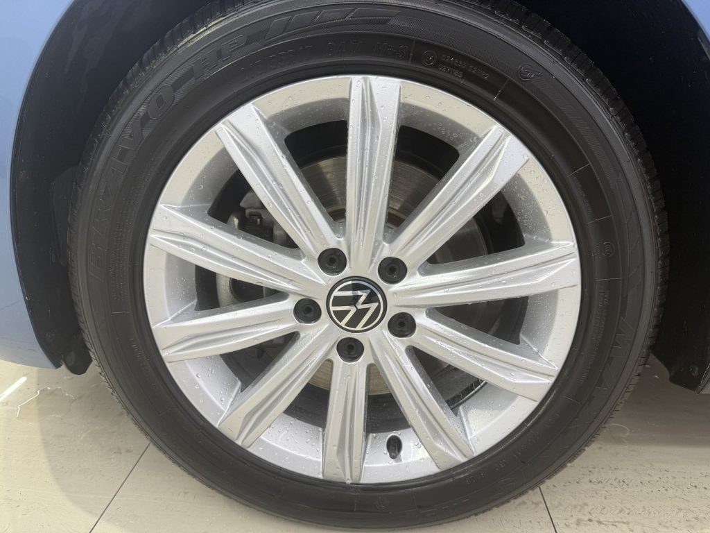 Volkswagen Touran Модель 2021 года L 280TSI DSG Comfort Edition 7-местный - Huishida Trading