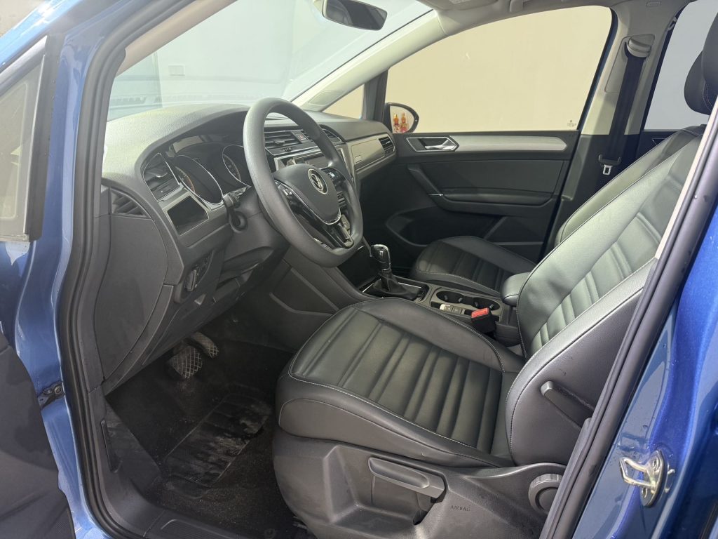 Volkswagen Touran Модель 2021 года L 280TSI DSG Comfort Edition 7-местный - Huishida Trading