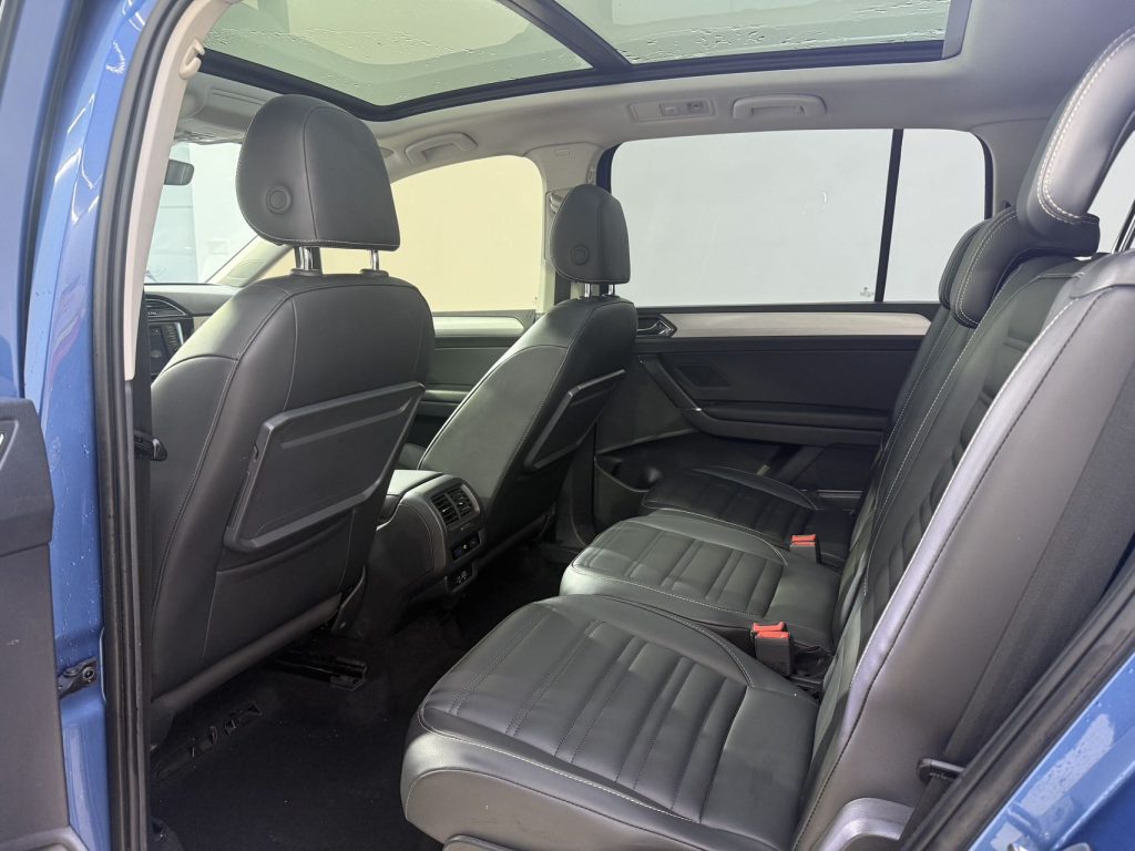 Volkswagen Touran Модель 2021 года L 280TSI DSG Comfort Edition 7-местный - Huishida Trading