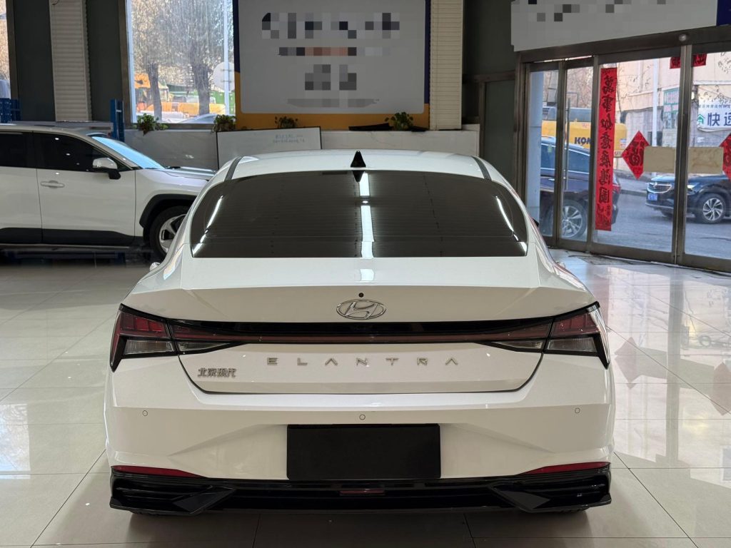 Hyundai Elantra 2022 года 1,5 л CVT LUX Premium Edition - Huishida Trading