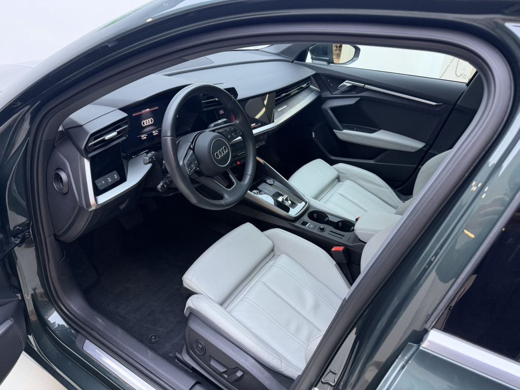 Audi A3 2021 A3L Limousine 35 TFSI Luxury Elegance Edition - Huishida Trading