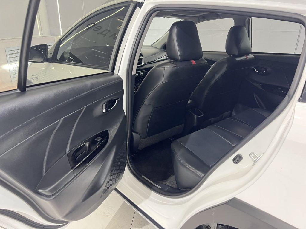 Toyota YARiS L 2022 Модель YARiS X 1.5L CVT Premium Edition - Huishida Trading