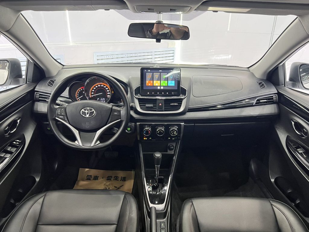 Toyota YARiS L 2022 Модель YARiS X 1.5L CVT Premium Edition - Huishida Trading
