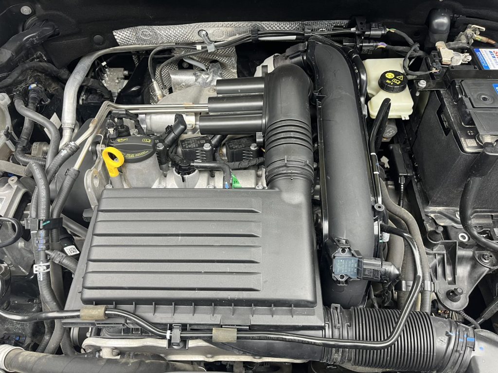 Volkswagen Tharu 2021 280TSI Two-Wheel Drive Luxury Edition PLUS - Huishida Trading