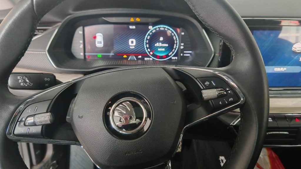 Skoda Octavia 2021 модельный год PRO TSI280 DSG Prestige Edition - Huishida Trading