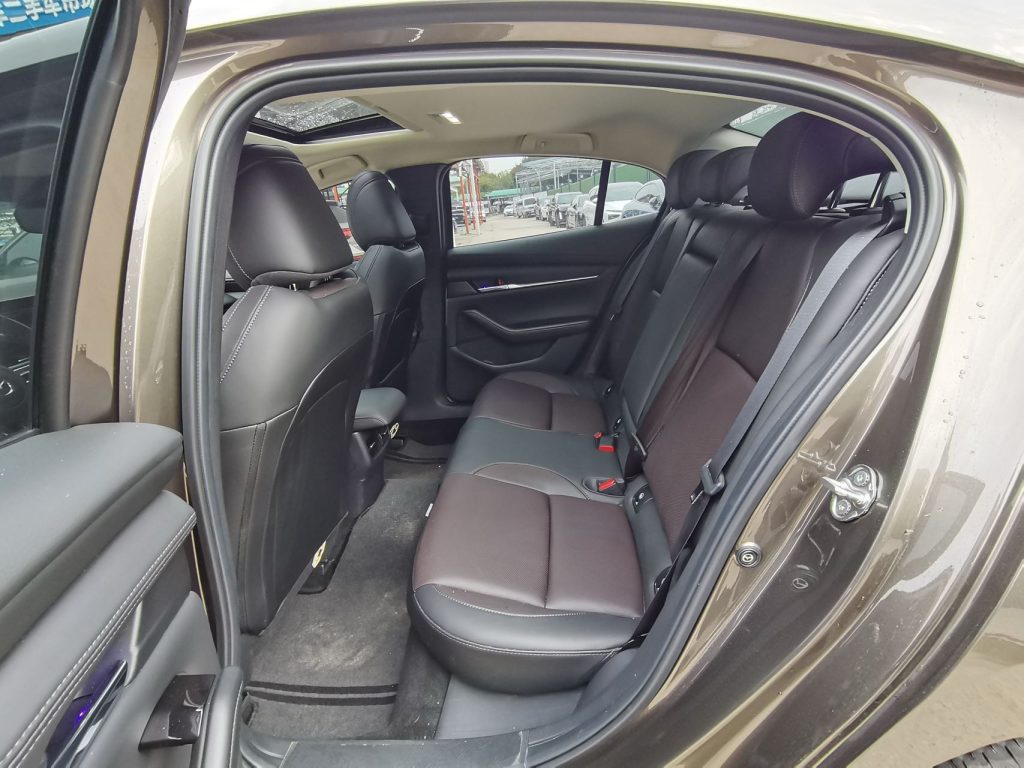 Mazda3 Axela Модель 2021 года, 2,0 л, автоматическая коробка передач, версия Premium Edition. - Huishida Trading