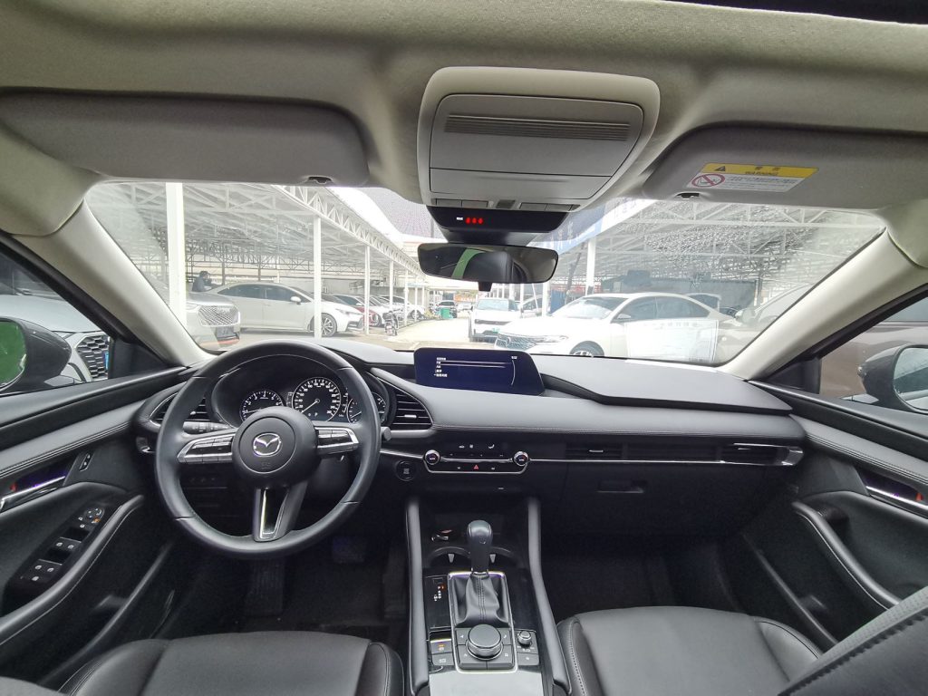 Mazda3 Axela Модель 2021 года, 2,0 л, автоматическая коробка передач, версия Premium Edition. - Huishida Trading