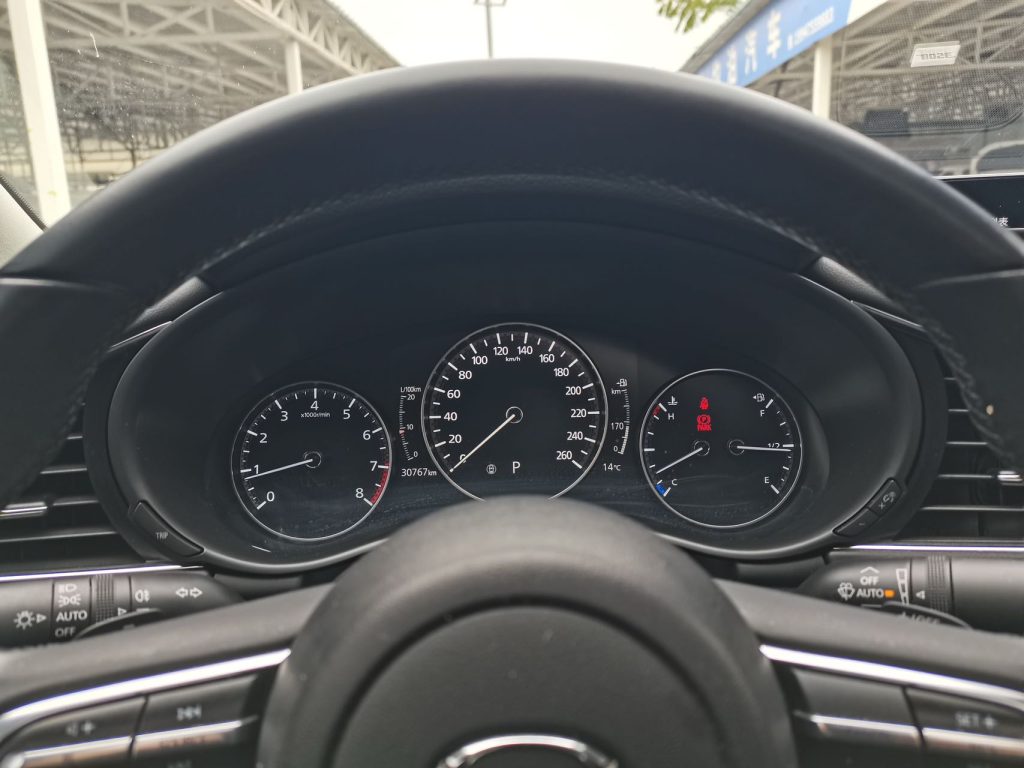 Mazda3 Axela Модель 2021 года, 2,0 л, автоматическая коробка передач, версия Premium Edition. - Huishida Trading