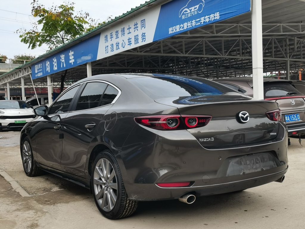 Mazda3 Axela Модель 2021 года, 2,0 л, автоматическая коробка передач, версия Premium Edition. - Huishida Trading