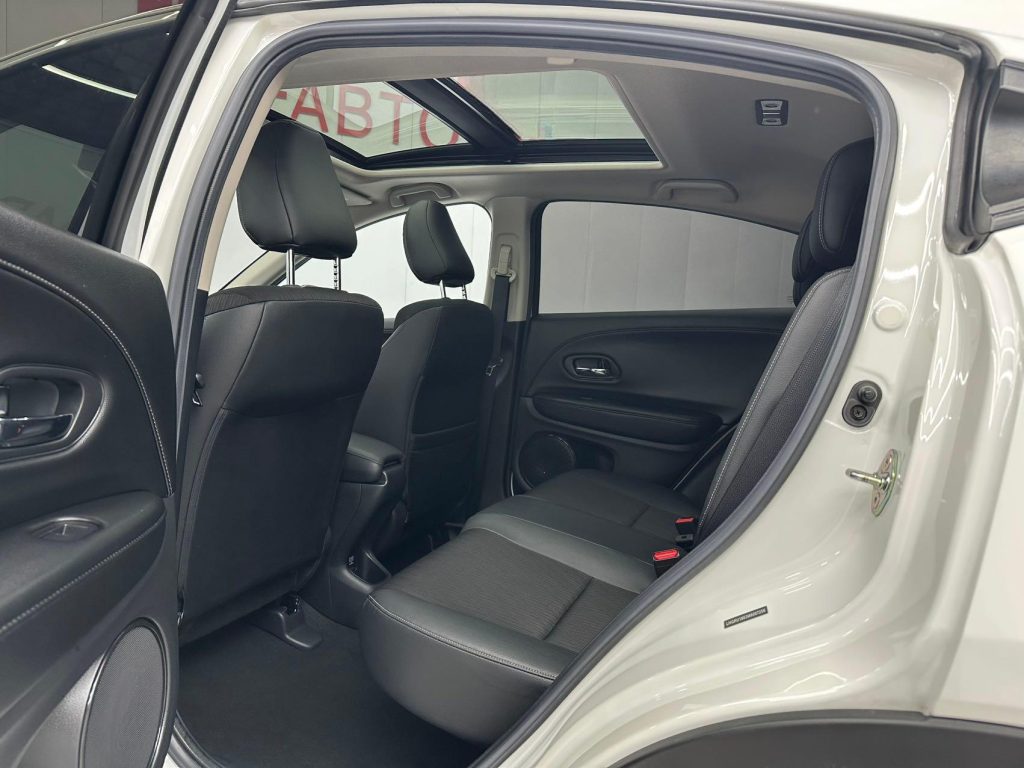 Honda Vezel 2020 года 1,5 л CVT Luxury Edition - Huishida Trading