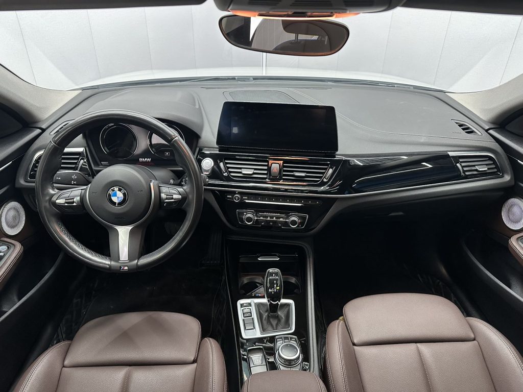 BMW 1 серии 2022 120i M Sport Night Edition - Huishida Trading