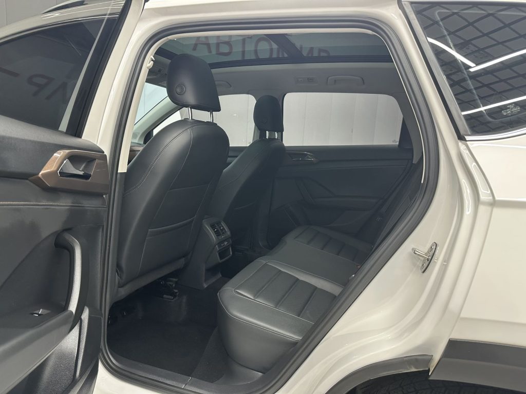 Volkswagen Tharu 2021 280TSI Two-Wheel Drive Luxury Edition PLUS - Huishida Trading