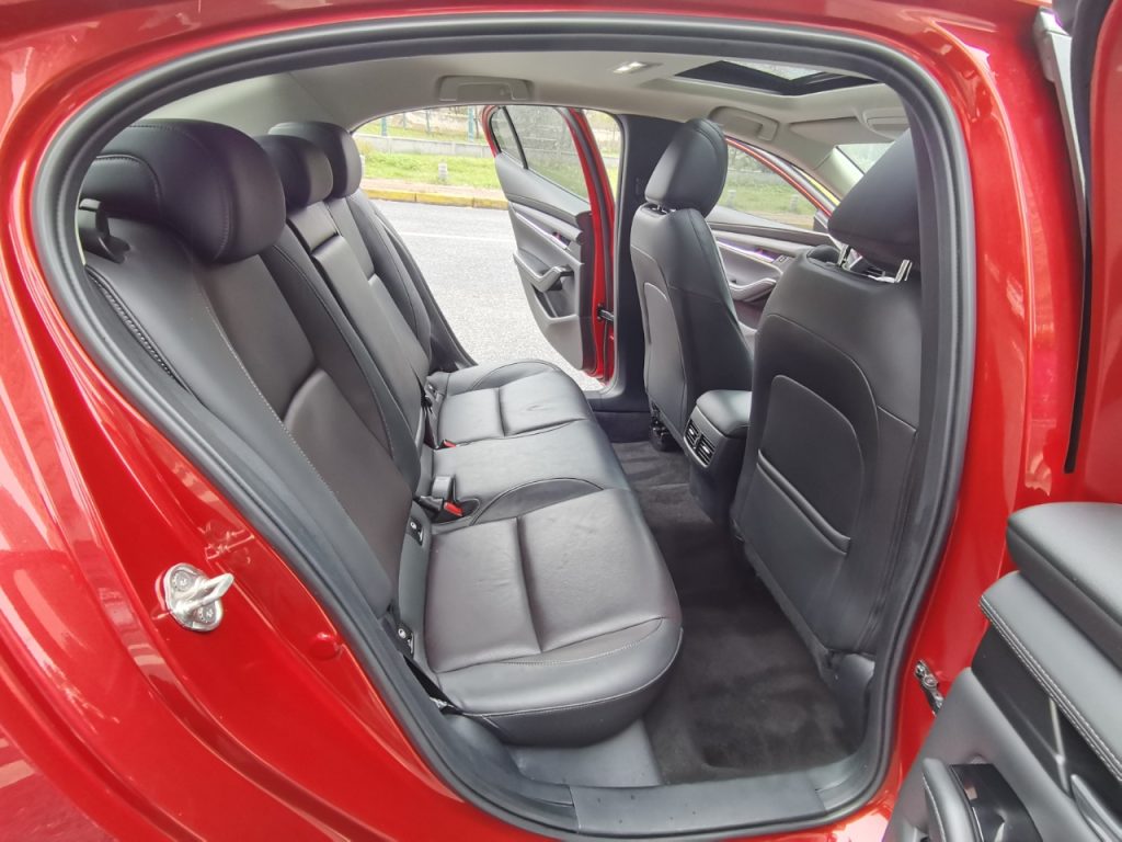 Mazda3 Axela Модель 2021 года, 2,0 л, автоматическая коробка передач, версия Elegance Edition. - Huishida Trading