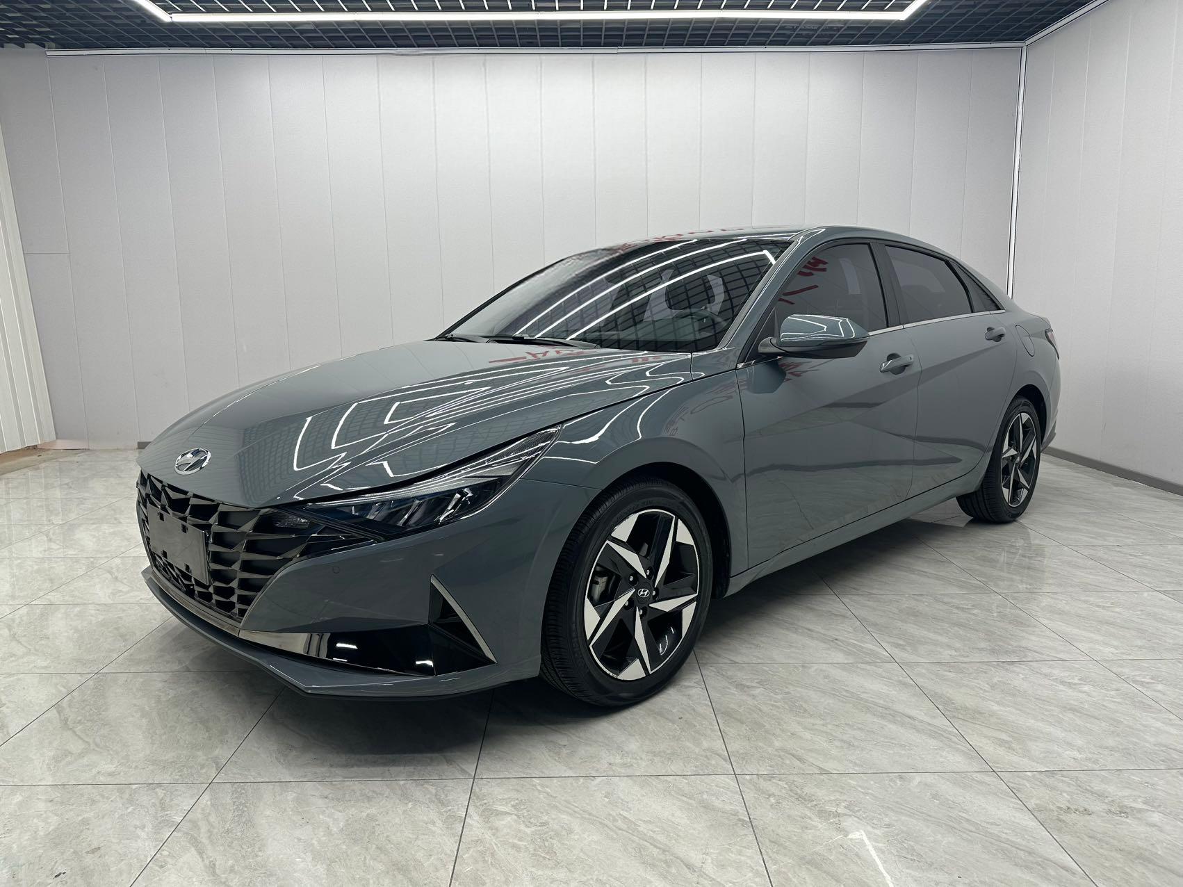 Hyundai Elantra 2022 1.5L CVT LUX Premium Edition