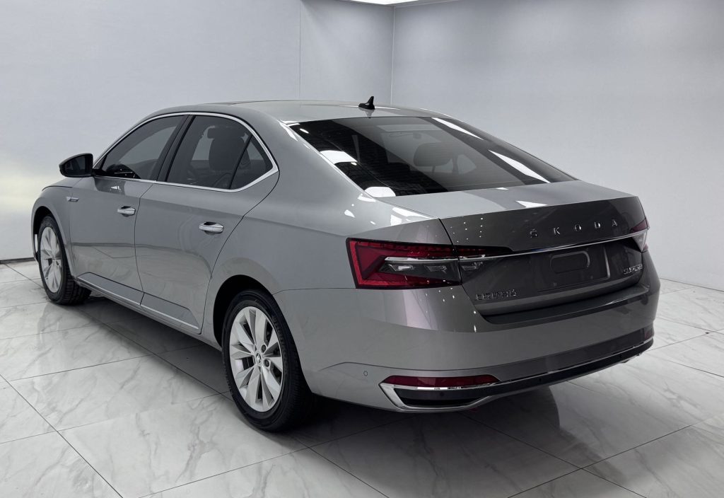 ŠKODA Superb 2021 модельного года TSI280 DSG Comfort Edition - Huishida Trading