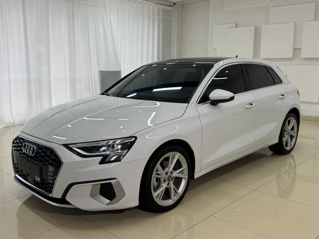 Audi A3 2022 Sportback 35 TFSI Спортивный стиль - Huishida Trading