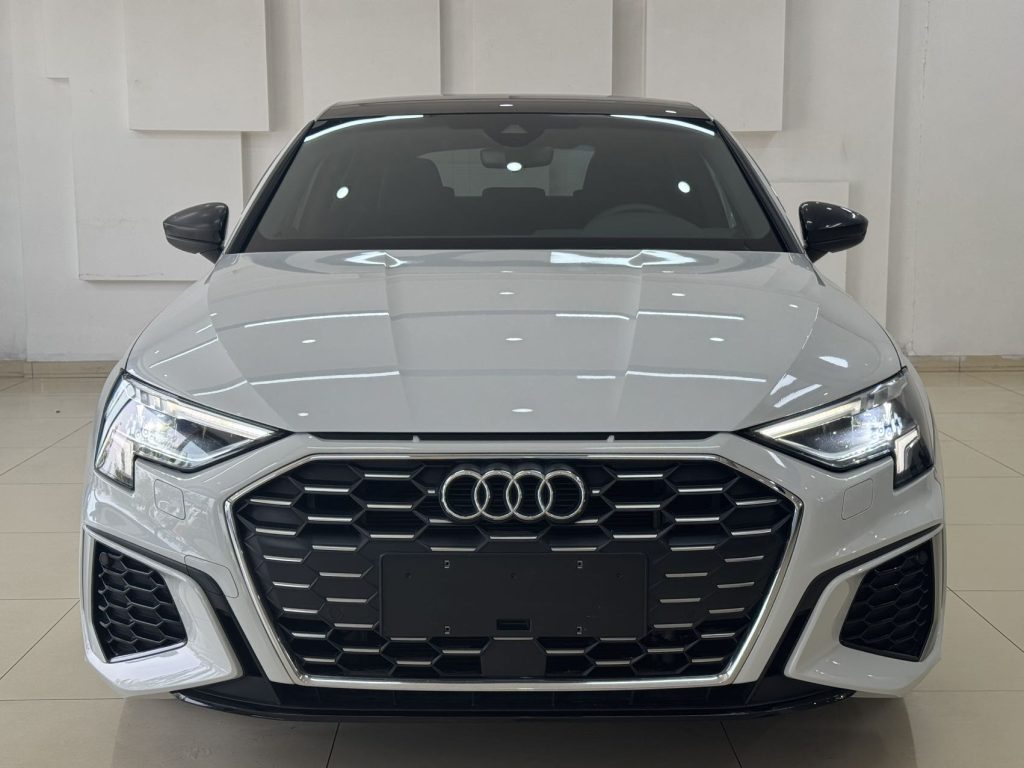 Audi A3 2022 Sportback 35 TFSI Спортивный стиль - Huishida Trading