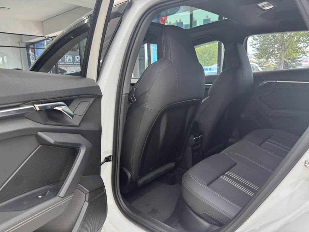 Audi A3 2022 Sportback 35 TFSI Спортивный стиль - Huishida Trading