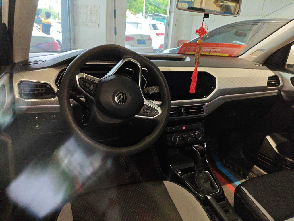 Volkswagen TACQUA 2021 года 1,5 л Автоматическая коробка передач 30-летие - Huishida Trading