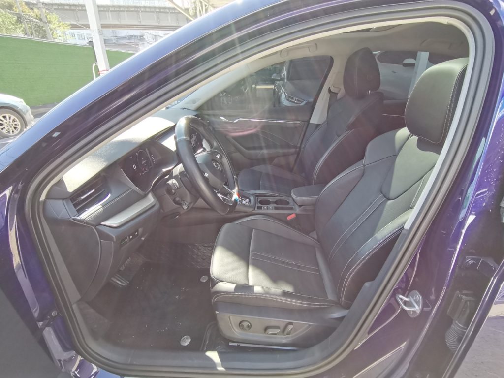 Skoda Octavia 2021 модельный год PRO TSI280 DSG Prestige Edition - Huishida Trading