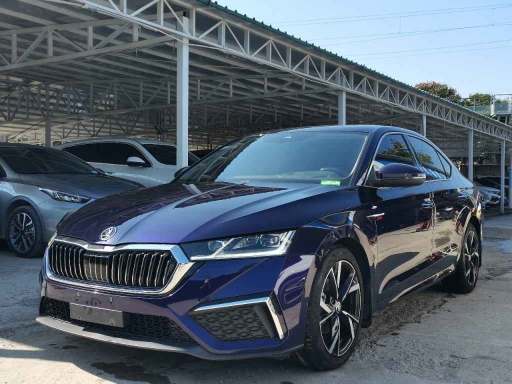 Skoda Octavia 2021 модельный год PRO TSI280 DSG Prestige Edition - Huishida Trading
