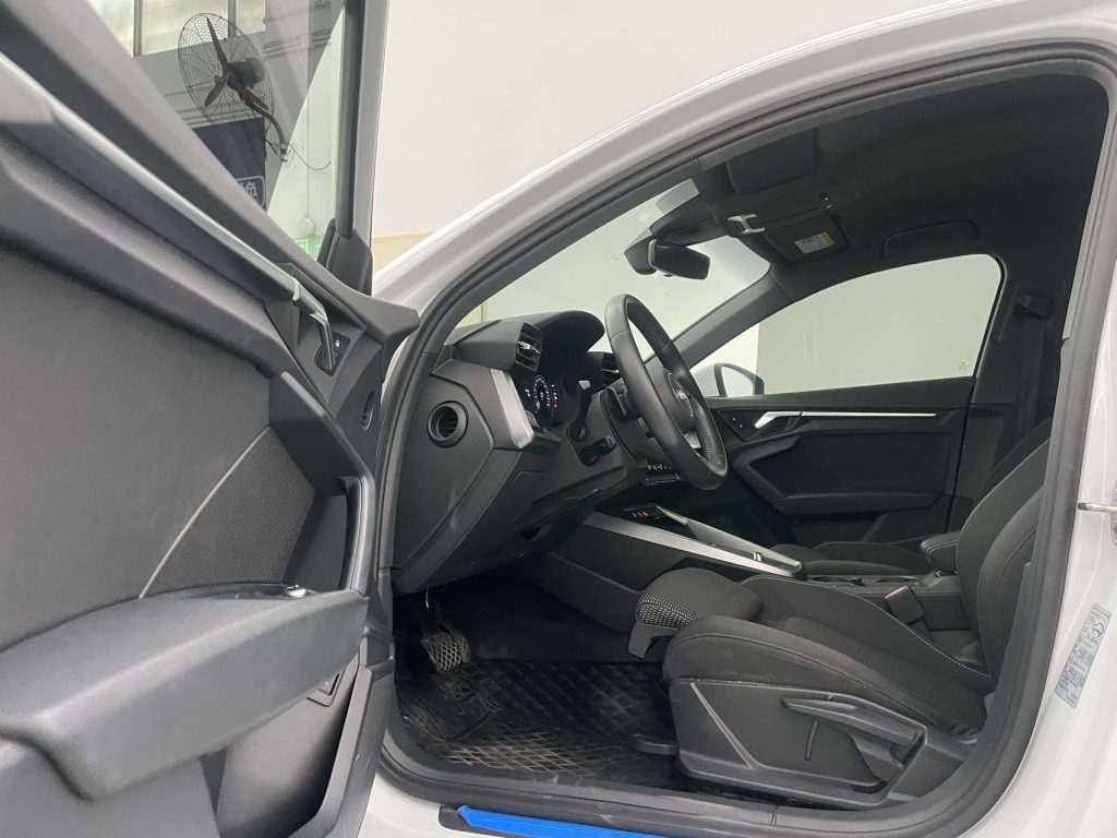 Audi A3 2022 A3L Limousine 35 TFSI Progressive Sport - Huishida Trading