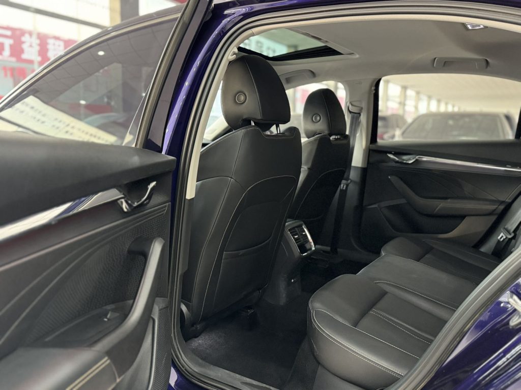 Skoda Octavia 2021 модельный год PRO TSI280 DSG Prestige Edition - Huishida Trading