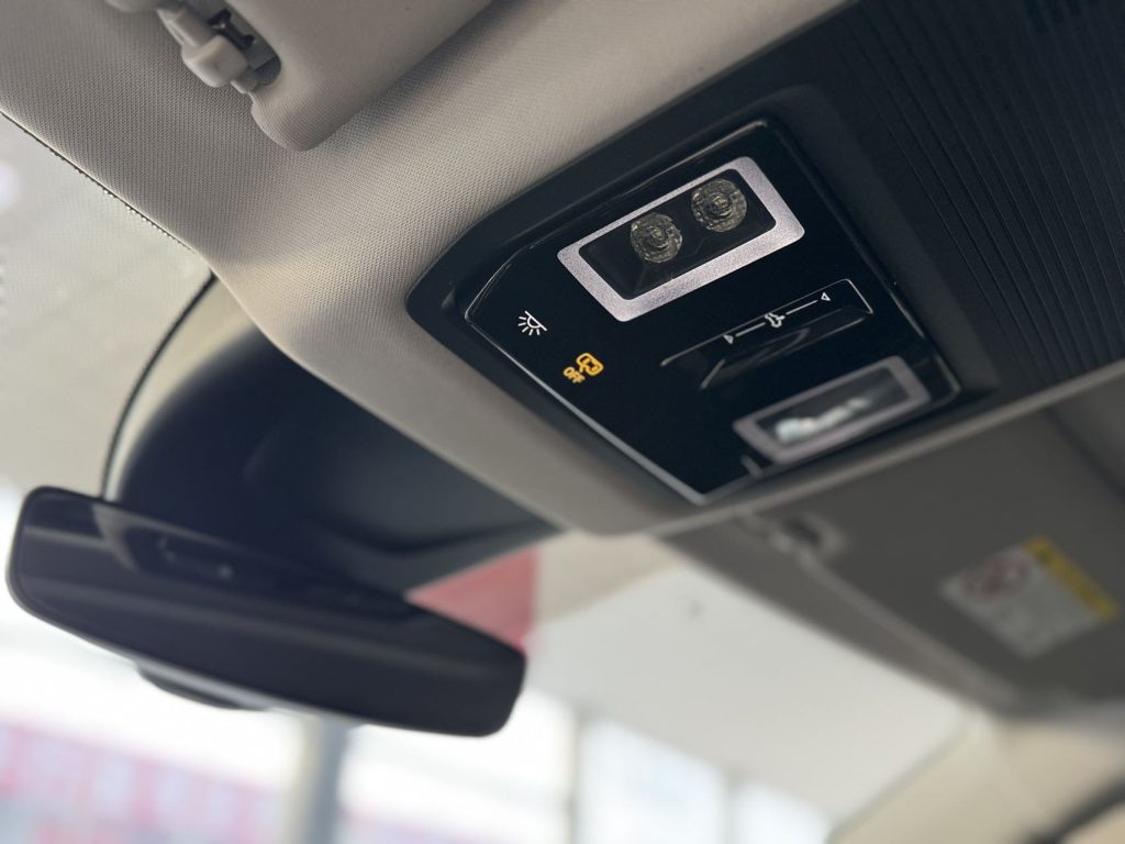 Skoda Octavia 2021 модельный год PRO TSI280 DSG Prestige Edition - Huishida Trading