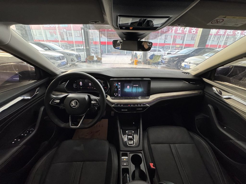 Skoda Octavia 2021 модельный год PRO TSI280 DSG Prestige Edition - Huishida Trading