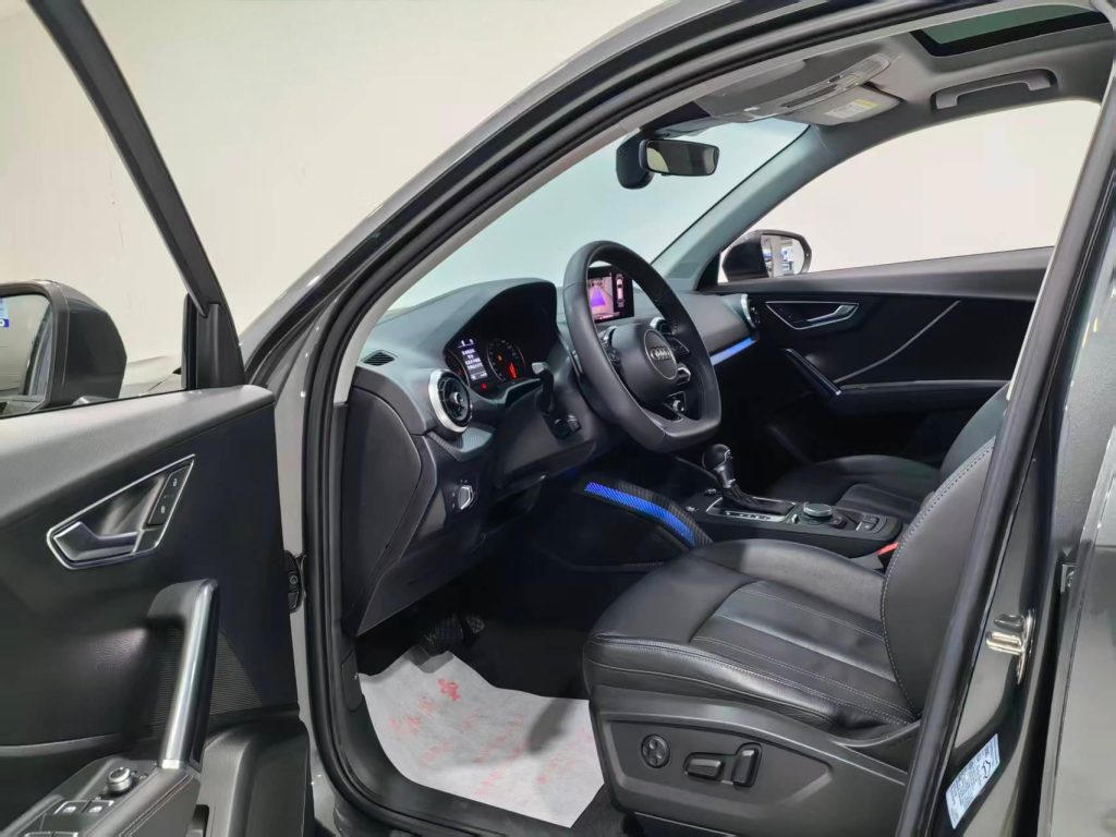 Audi Q2L 2022 года 35 TFSI Sportline - Huishida Trading