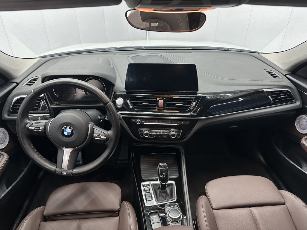 BMW 1 серии 2022 120i M Sport Night Edition - Huishida Trading