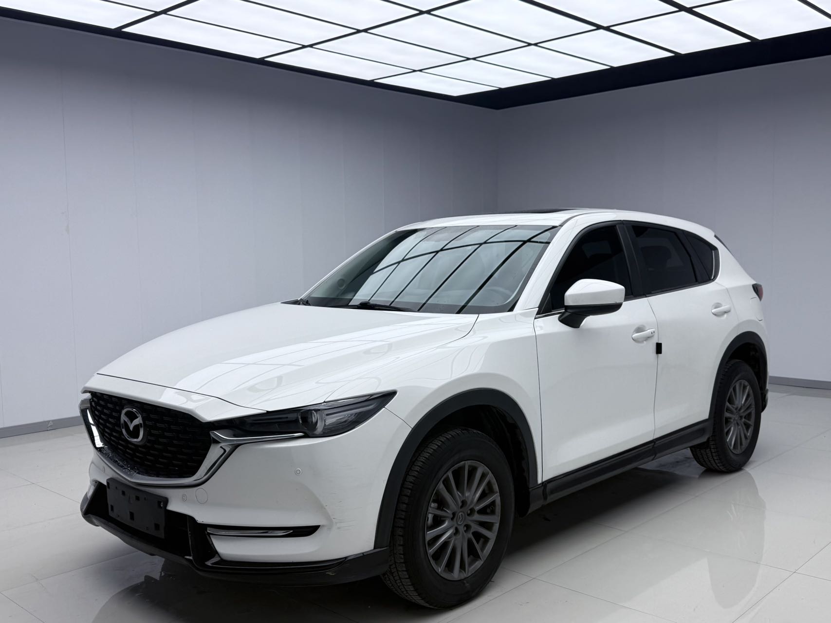 Mazda CX-5 Модель 2021 года, 2,0 л, автоматическая коробка передач, 2WD, версия Smart Edition.