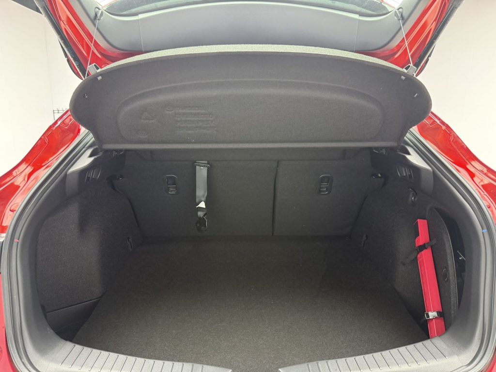 Mazda CX-4 Модель 2021 года, 2,0 л, автоматическая коробка передач, 2WD, версия SkyExplorer - Huishida Trading