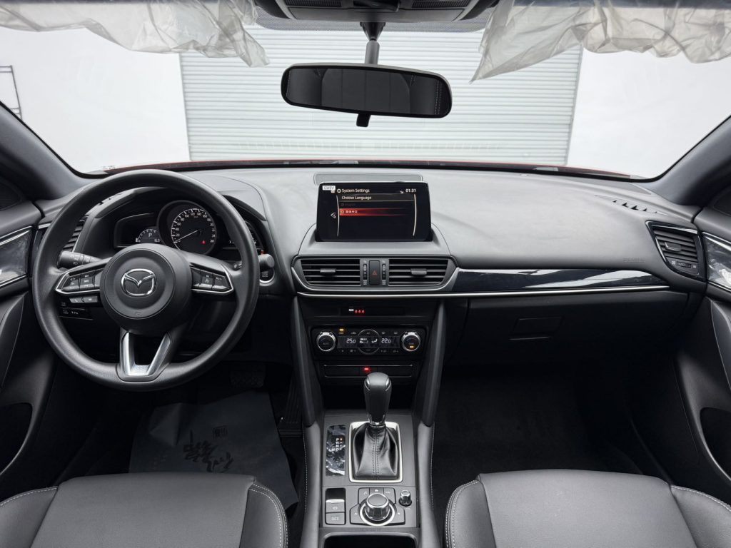 Mazda CX-4 Модель 2021 года, 2,0 л, автоматическая коробка передач, 2WD, версия SkyExplorer - Huishida Trading