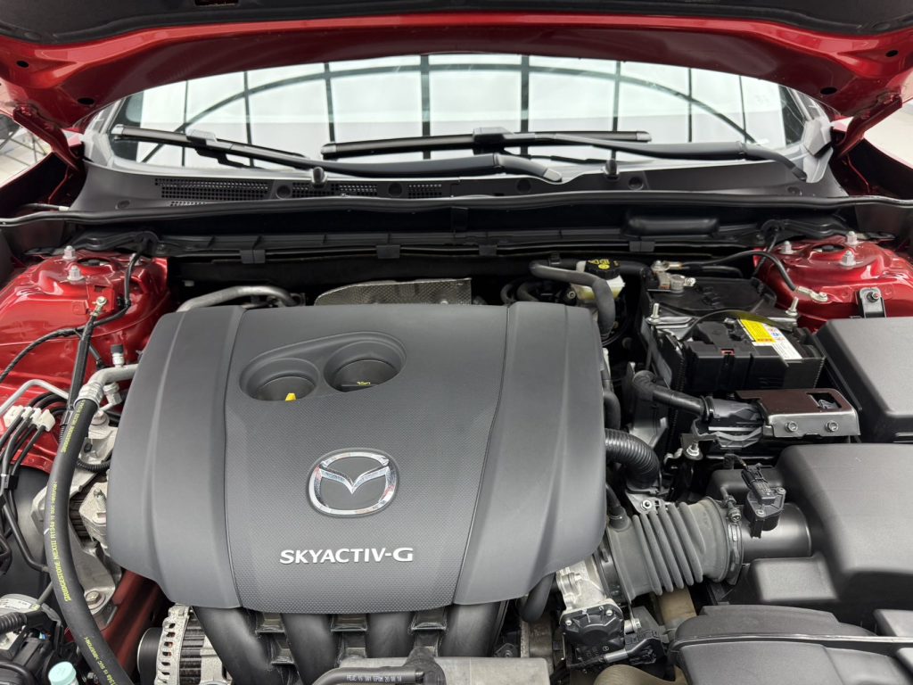 Mazda CX-4 Модель 2021 года, 2,0 л, автоматическая коробка передач, 2WD, версия SkyExplorer - Huishida Trading