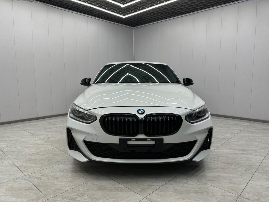 BMW 1 серии 2021 года с обновленным дизайном 120i M Sport Night Edition - Huishida Trading