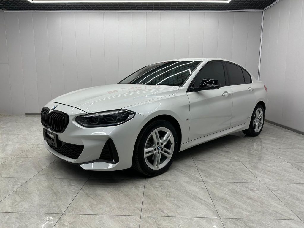BMW 1 серии 2021 года с обновленным дизайном 120i M Sport Night Edition - Huishida Trading