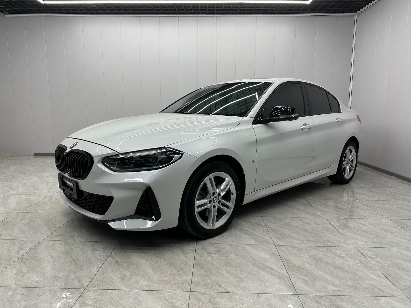 BMW 1 серии  2021 года с обновленным дизайном 120i M Sport Night Edition