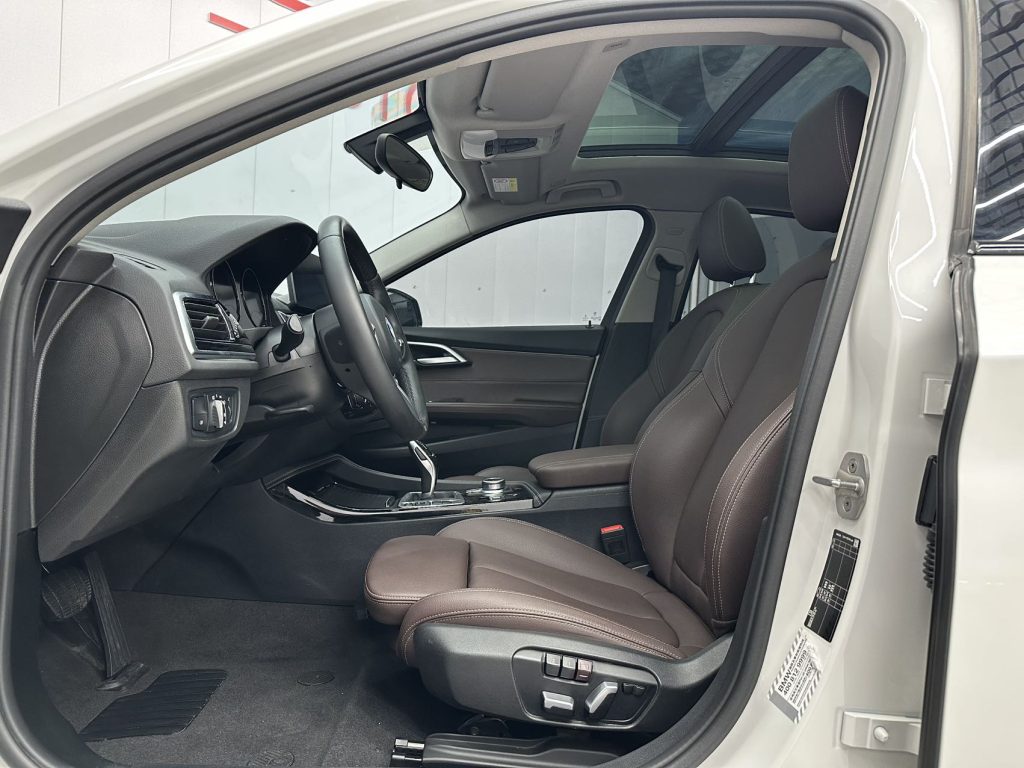 BMW 1 серии 2021 года с обновленным дизайном 120i M Sport Night Edition - Huishida Trading