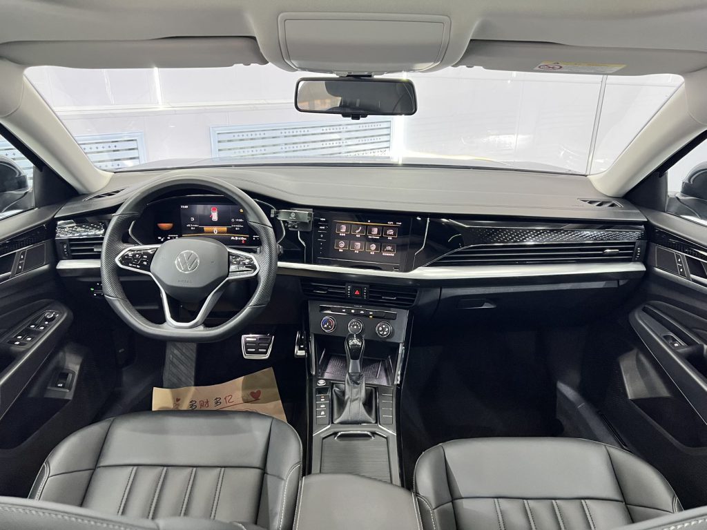 Volkswagen Passat 2022 280TSI Business Edition - Huishida Trading
