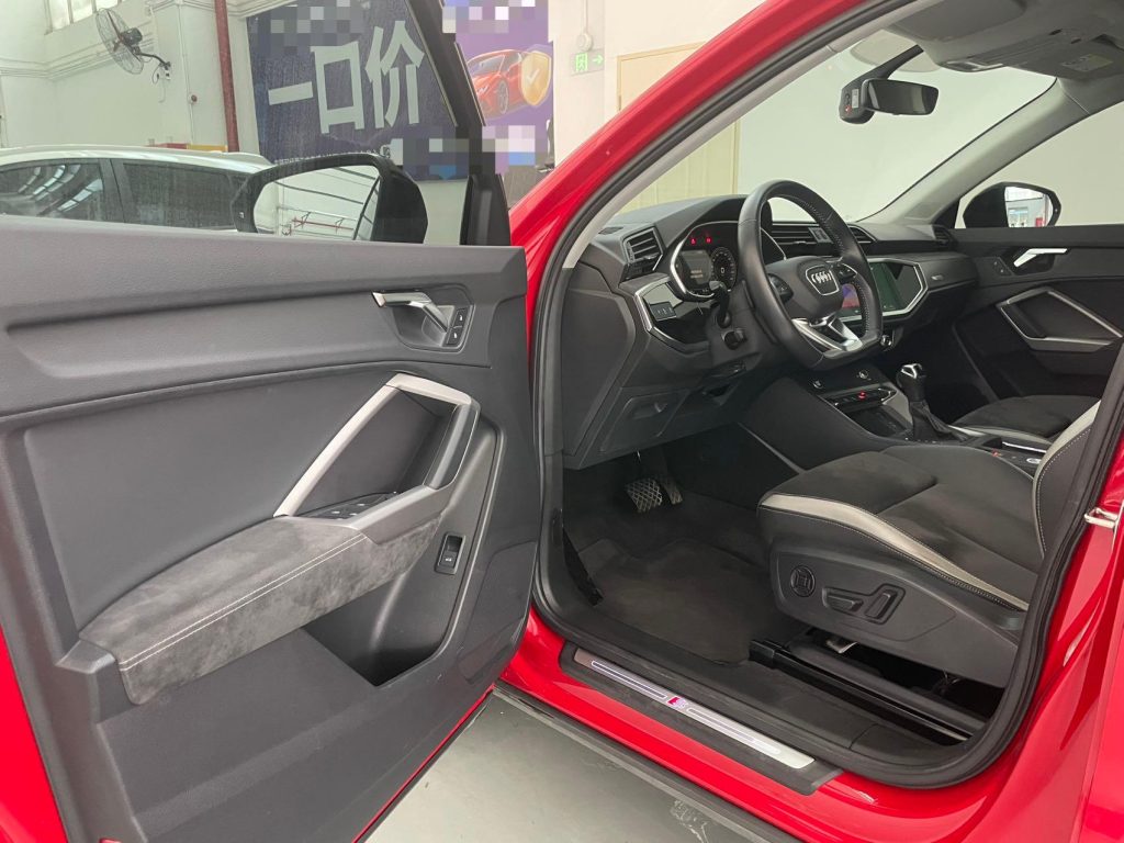 Audi Q3 2022 года 35 TFSI Sportline National VI - Huishida Trading