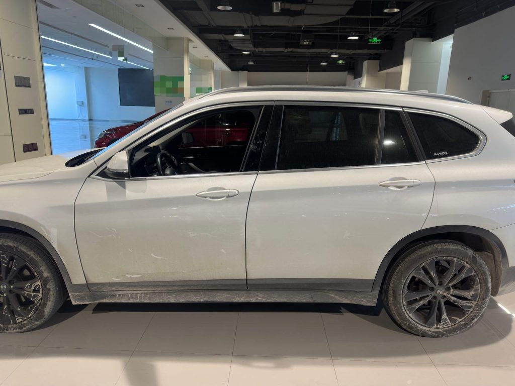 BMW X1 2021 модельного года Обновленный sDrive20Li Sport Line - Huishida Trading