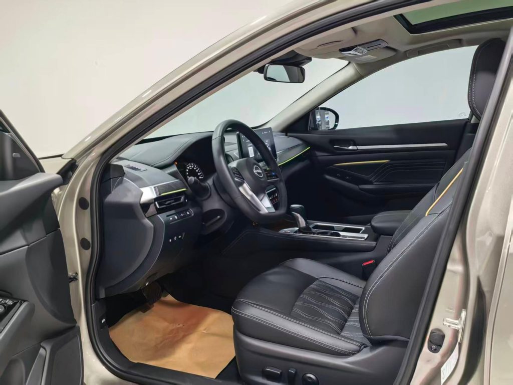 Nissan ALTIMA Champagne Gold Модель 2022 года 2.0L XL-Upr Premium Edition - Huishida Trading