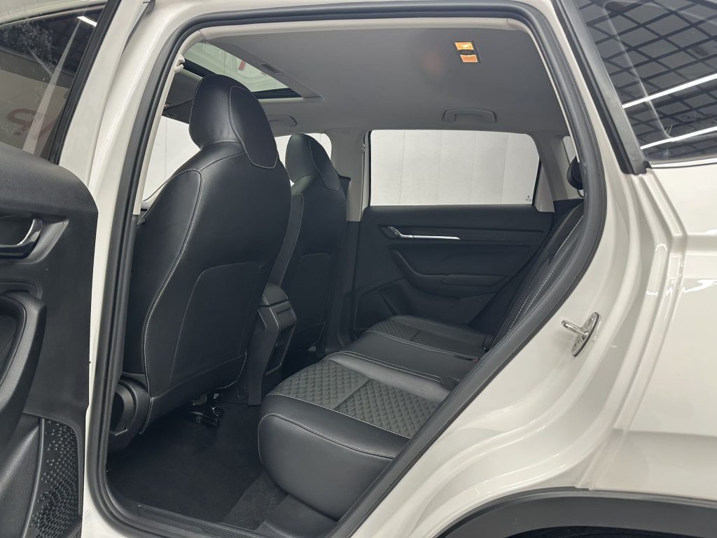 Škoda Kamiq 2021 1,5 л, автоматическая коробка передач, версия Comfort Edition - Huishida Trading