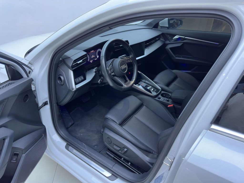 Audi A3 2021 модельный год A3L Limousine 35 TFSI Комплектация Ambition Elegance - Huishida Trading