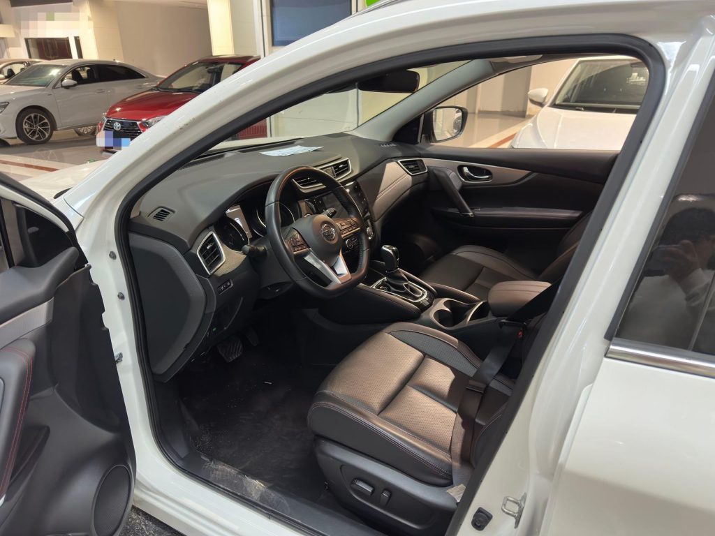 Nissan QASHQAI 2022 года 2,0 л CVT XV Premium Luxury Edition - Huishida Trading