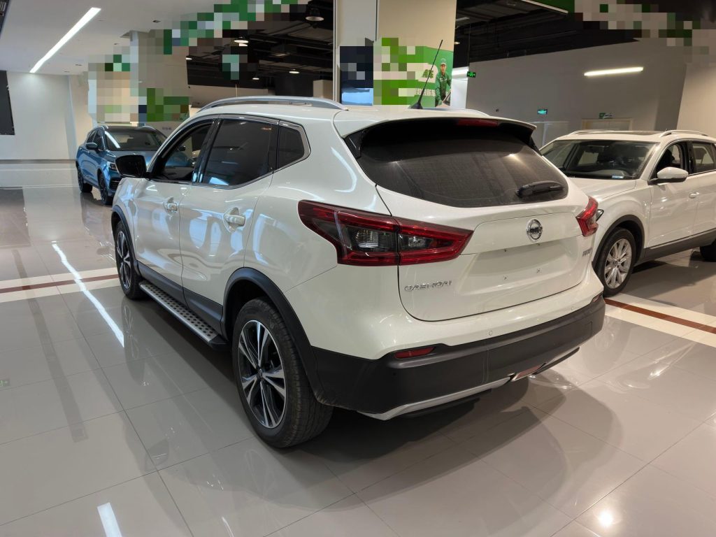 Nissan QASHQAI 2022 года 2,0 л CVT XV Premium Luxury Edition - Huishida Trading