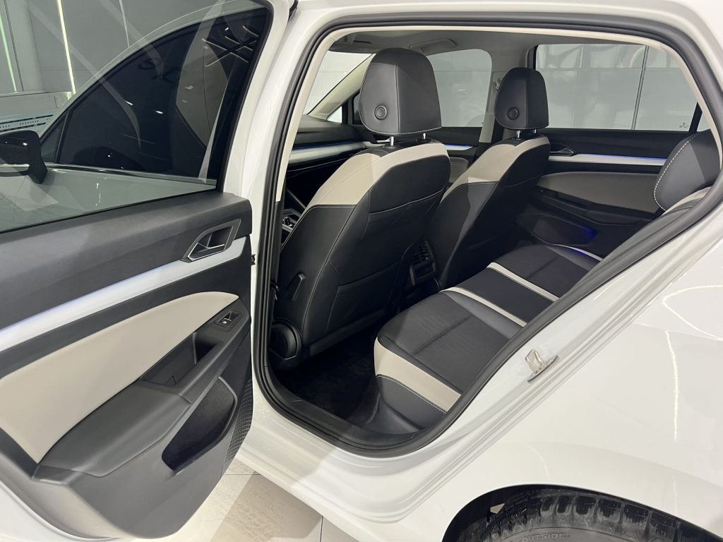 Volkswagen Golf 2021 280TSI DSG Pro - Huishida Trading