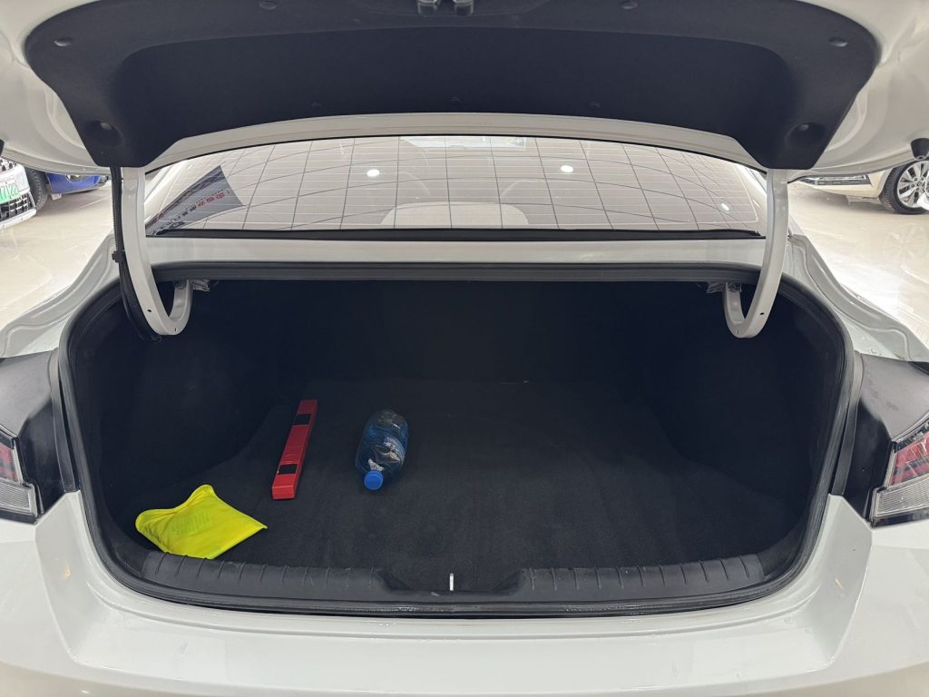 ELANTRA Модель 2022 года, 1,5 л, CVT, LUX Prestige Edition - Huishida Trading