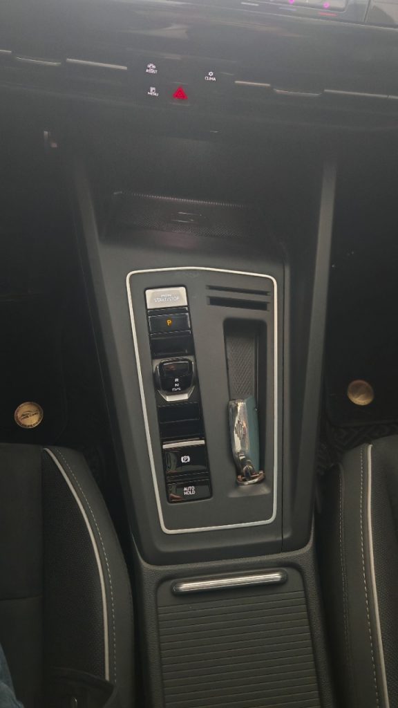 Volkswagen Golf 2021 280TSI DSG R-Line - Huishida Trading